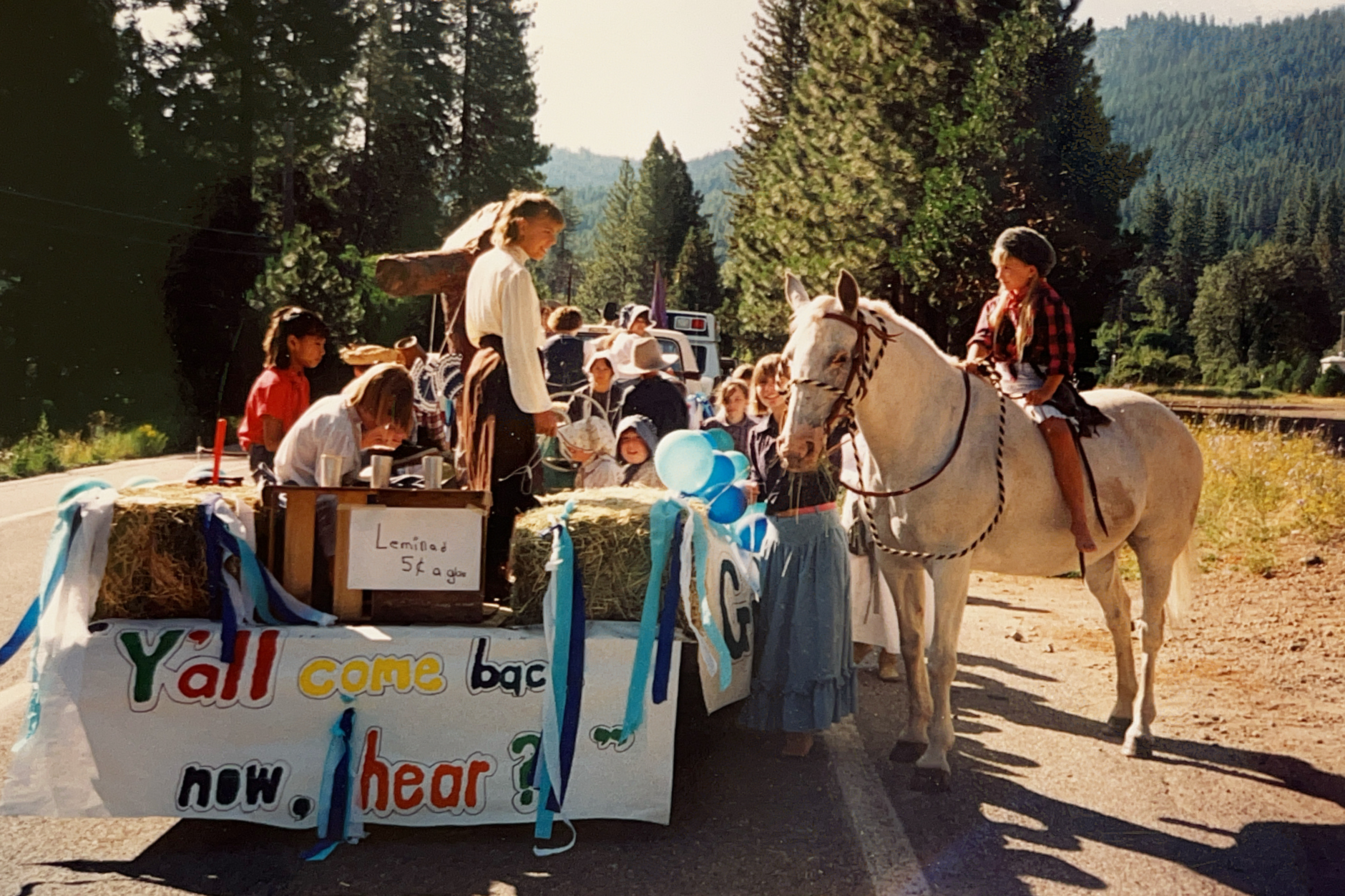 Gold Diggers parade float from the 1990s