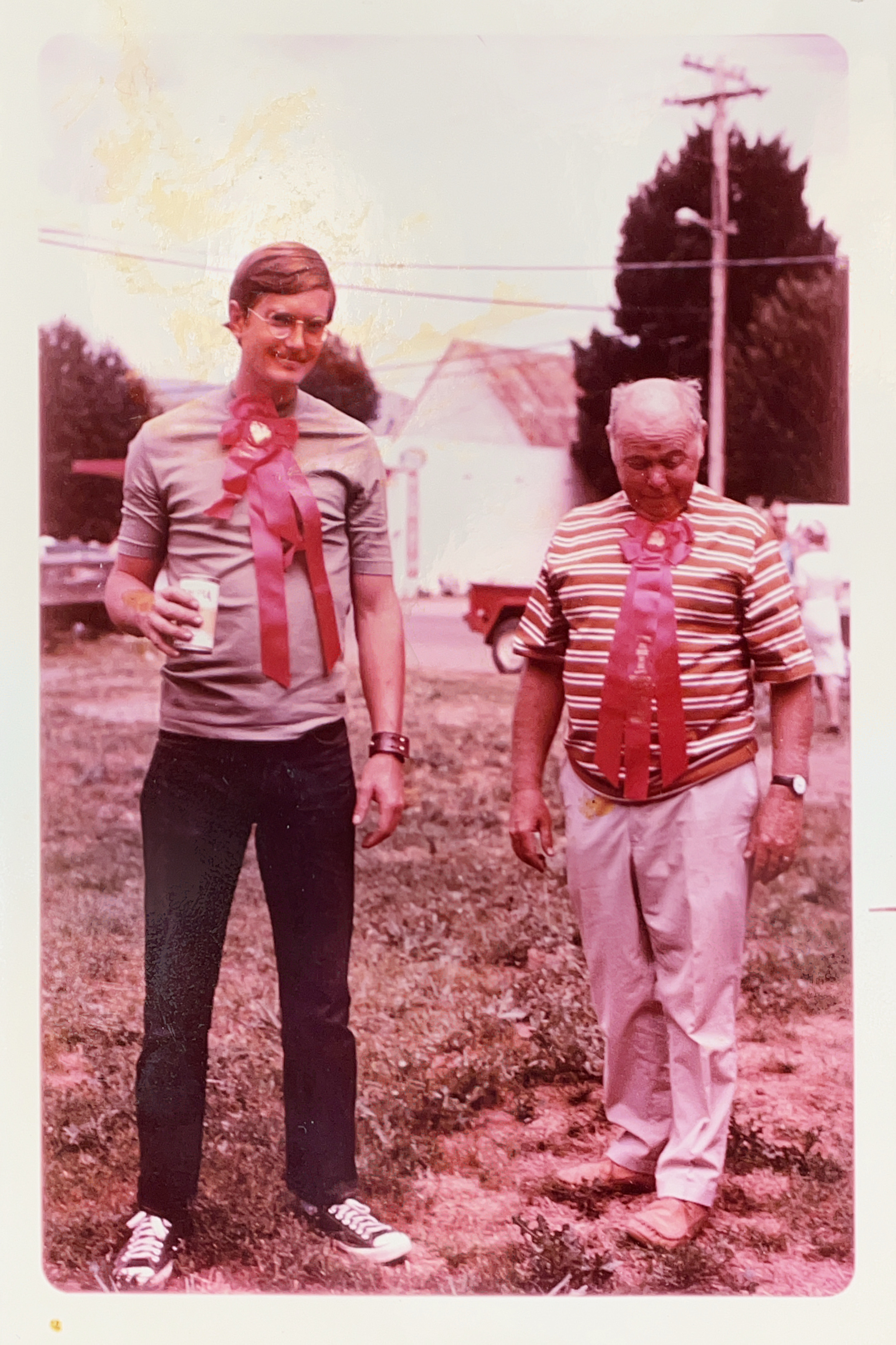 Tom Rahn and Red Skonberg with second place horseshoes award in 1971